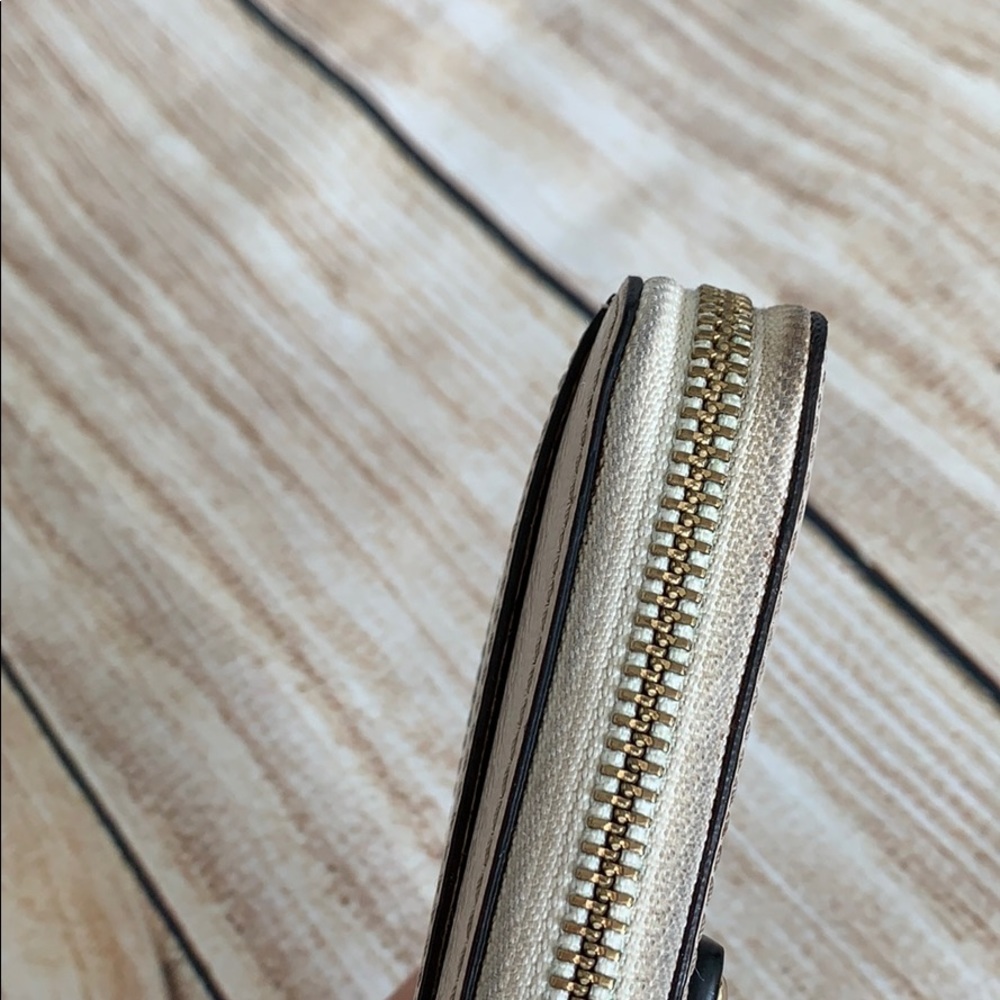Kate Spade Wallet - Picture 2 of 5